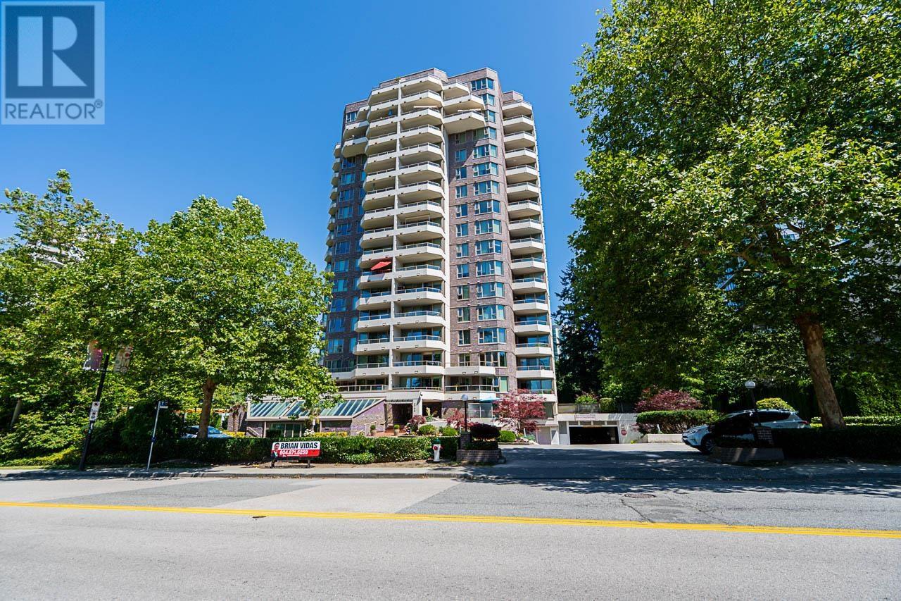 303 5790 PATTERSON AVENUE|Burnaby, British Columbia V5H4H6