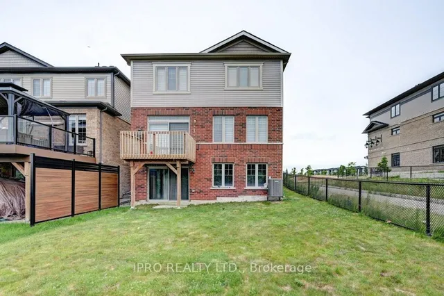 Additional image 40 of 624 Beckview Cres