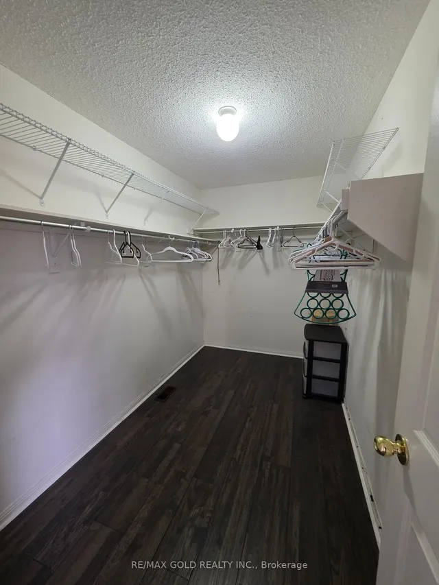 Additional image 29 of 42 Zimmer St