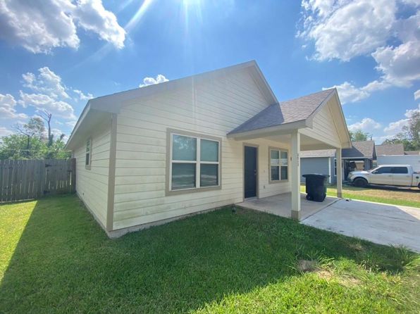 8046 Parker Rd, Houston, TX 77078