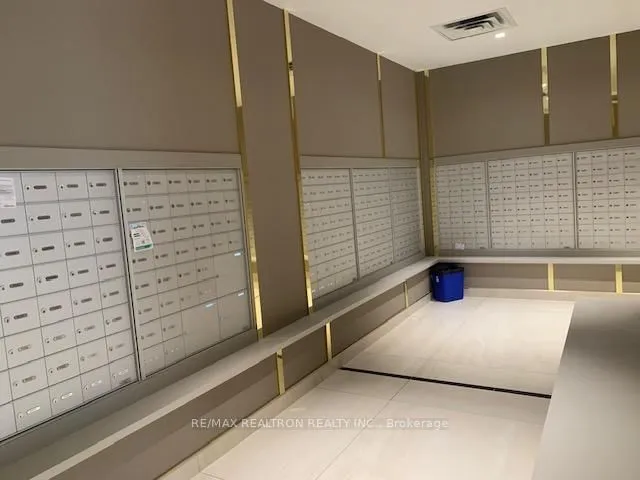 Additional image 12 of 543 Richmond St Unit 402