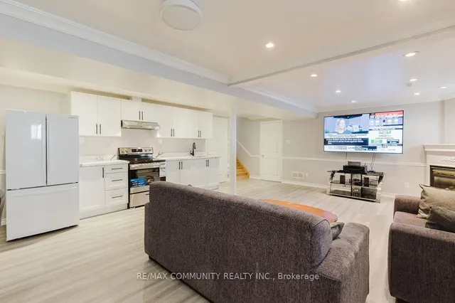 Additional image 39 of 42 Satchell Blvd