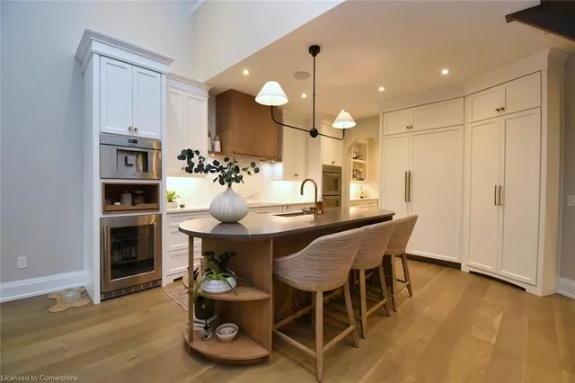 Additional image 23 of 98 Moore Cres