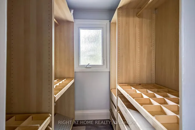 Additional image 20 of 2330 Parkway Dr