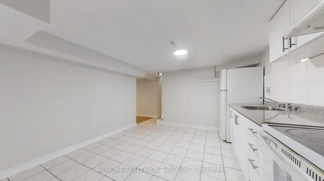 Additional image 25 of 41 Bellefontaine St