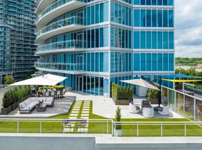 Additional image 3 of 58 Marine Parade Dr