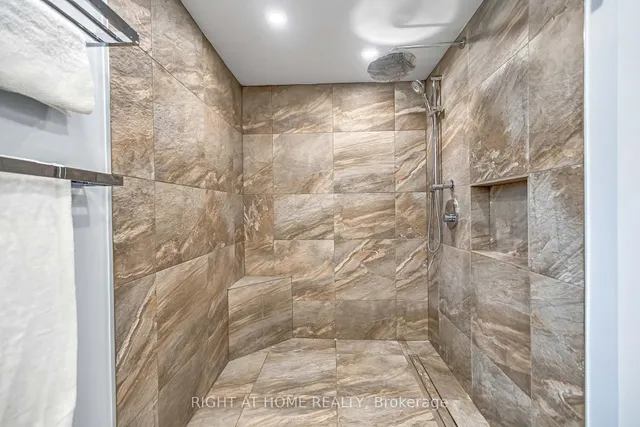 Additional image 24 of 2330 Parkway Dr