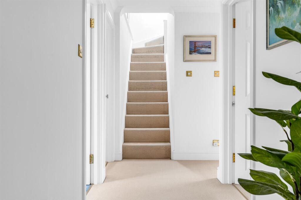 Additional image 16 of Warren Way, Welwyn