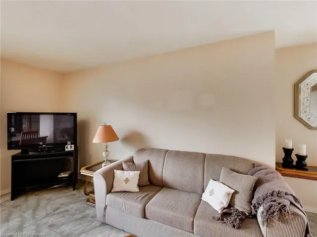 Additional image 6 of 897 Stone Church Rd Unit 4