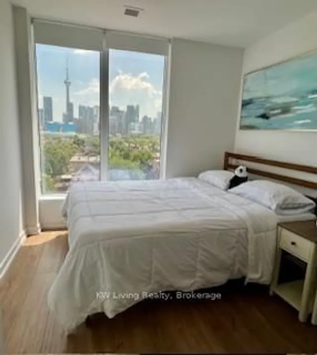 Additional image 5 of 203 College St Unit 801