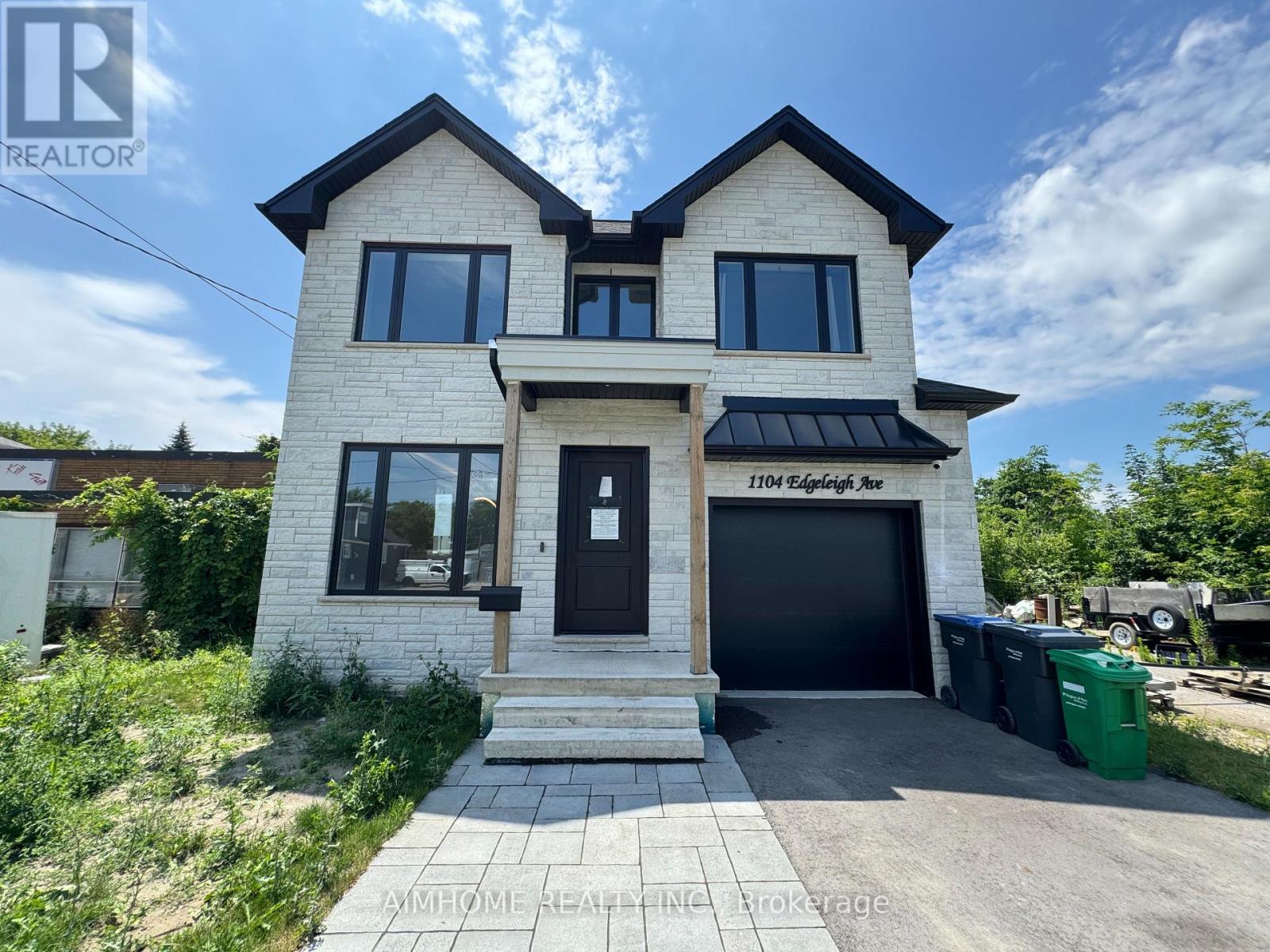 1104 EDGELEIGH AVENUE|Mississauga (Lakeview), Ontario L5E2G3