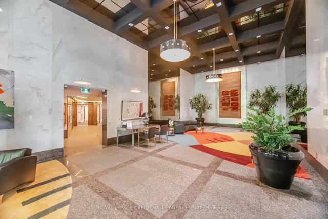 Additional image 27 of 33 Harbour Sq Unit 1421