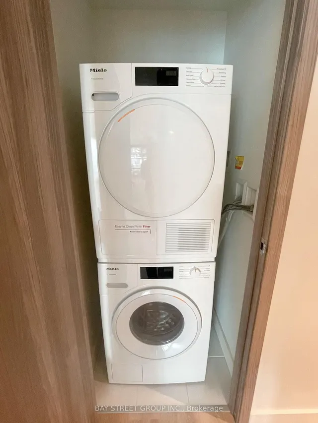 Additional image 19 of 85 Mcmahon Dr Unit 707