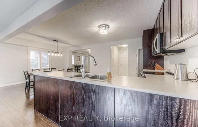 Additional image 13 of 403 Moorlands Cres