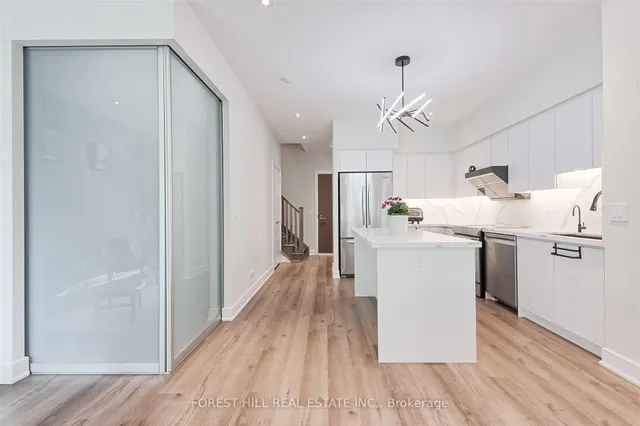 Additional image 17 of 35 Brian Peck Cres Unit TH 120