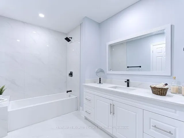 Additional image 28 of 6127 Silken Laumann Way