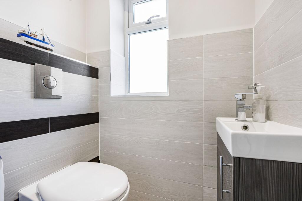 Additional image 17 of Peplins Way, Brookmans Park, AL9