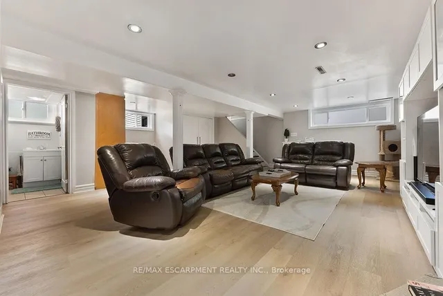 Additional image 25 of 172 ANNABELLE St