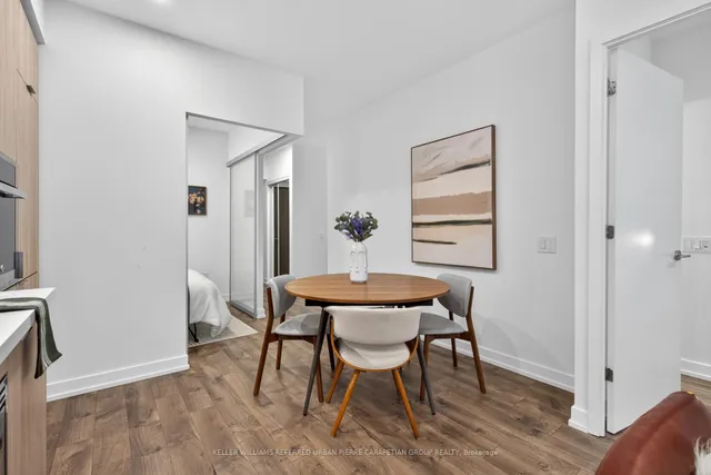 Additional image 17 of 39 Roehampton Ave Unit 408