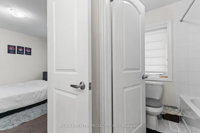 Additional image 30 of 24 Wainwright Dr