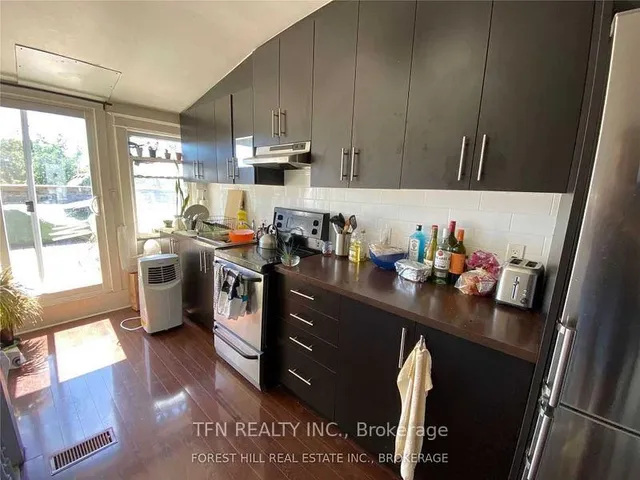 Additional image 4 of 1393 Dundas St