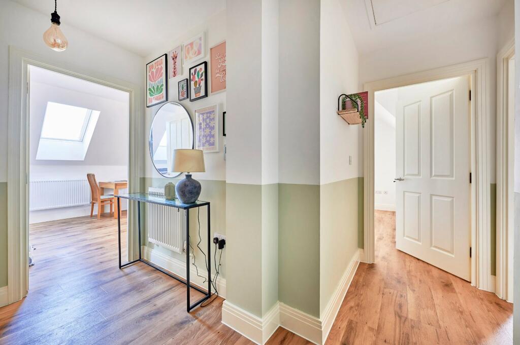 Additional image 7 of Wain Close, St. Albans, Hertfordshire, AL1