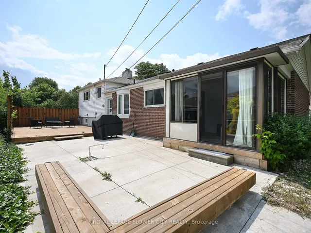 Additional image 47 of 2 Aintree Cres