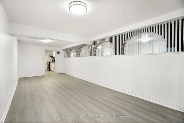 房产图片 43 - 167 SHOREHAM Dr