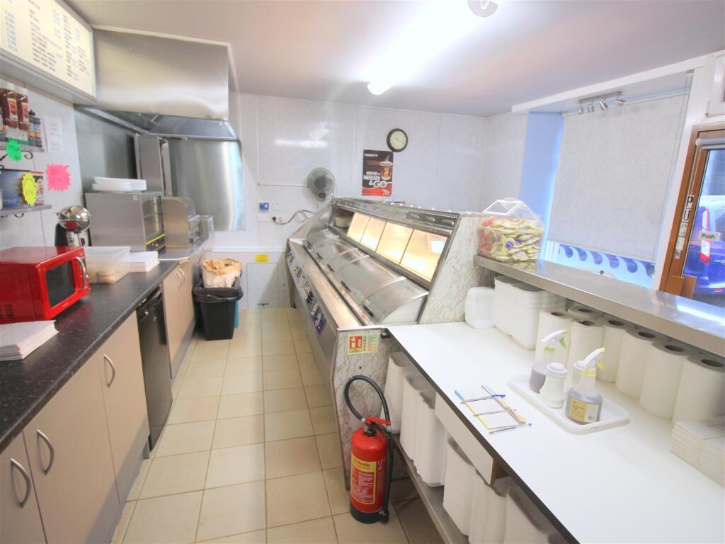 Additional image 4 of DJ's Chippie and 7 Bedroom Flat , Moray