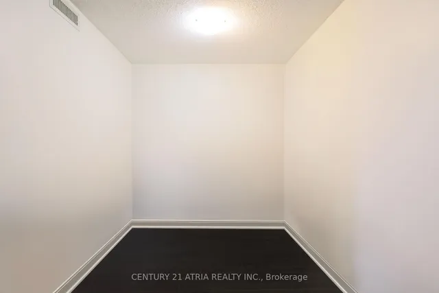 Additional image 15 of 125 Village Green Sq Unit 3707
