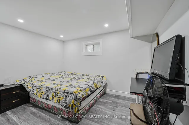 Additional image 41 of 20 Terra Cotta Cres