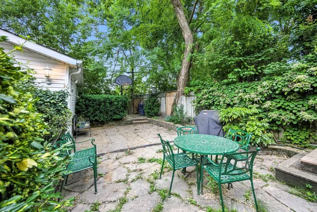 Additional image 32 of 33 Burnaby Blvd