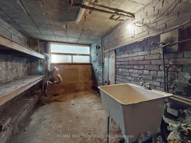 Additional image 32 of 780 Pape Ave