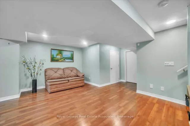 Additional image 32 of 3 Stoneledge Circ