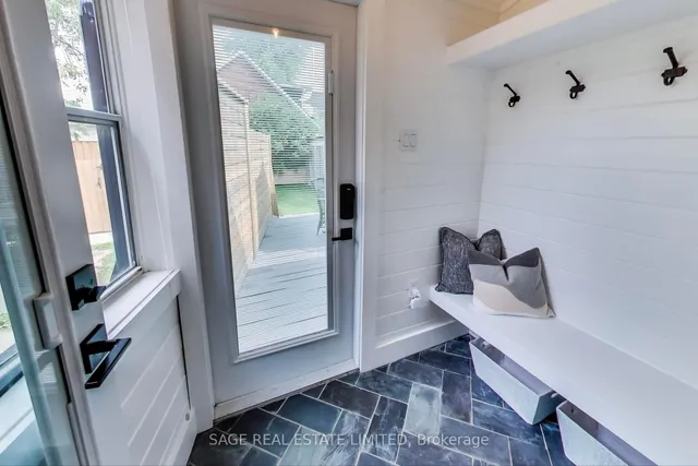 Additional image 8 of 408 Davisville Ave