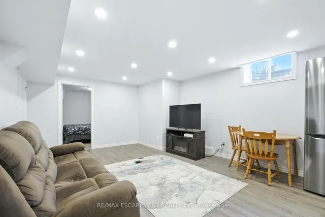 Additional image 25 of 17 Hillgarden Dr