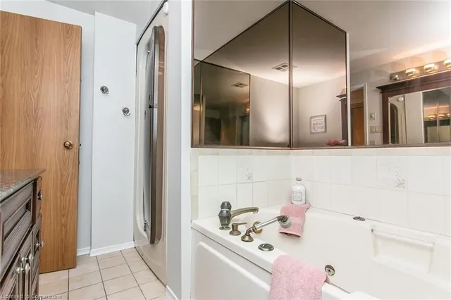 Additional image 27 of 20 Ellen St Unit 509