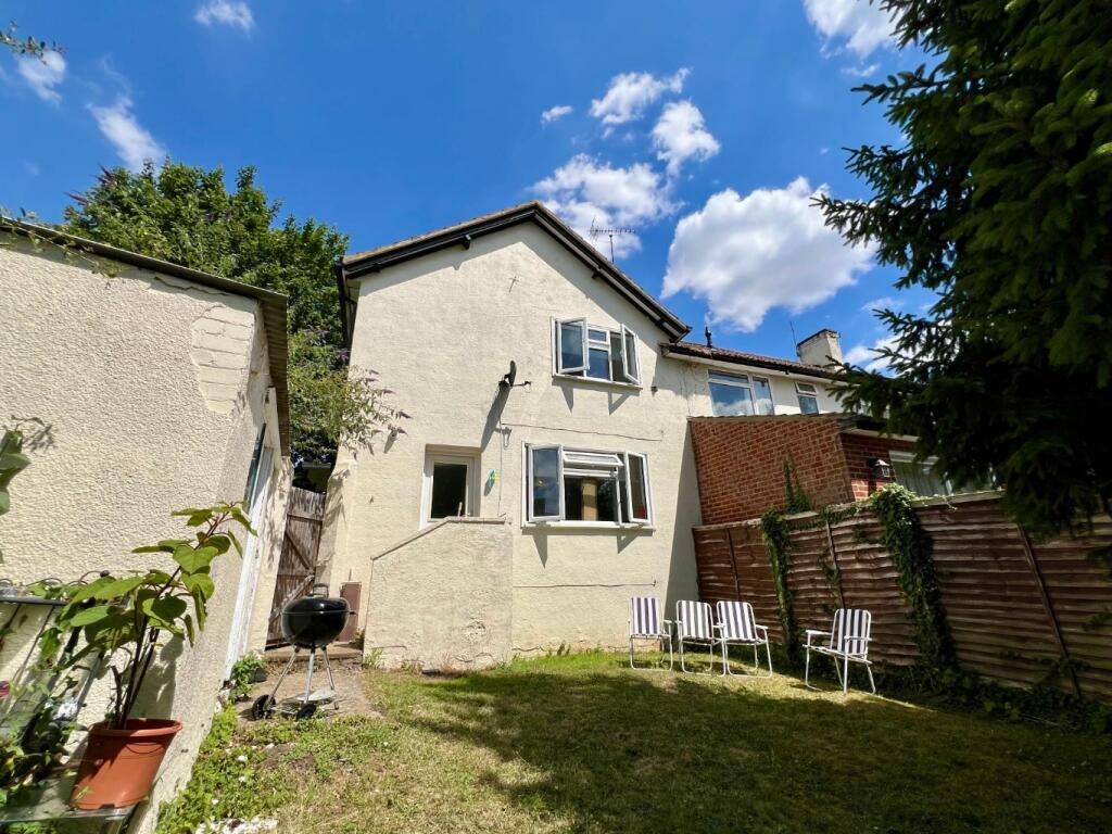 Additional image 15 of Roundfield Avenue, Harpenden, Hertfordshire, AL5