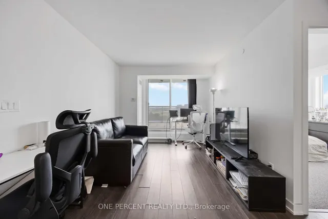 Additional image 10 of 120 Varna Dr Unit 811