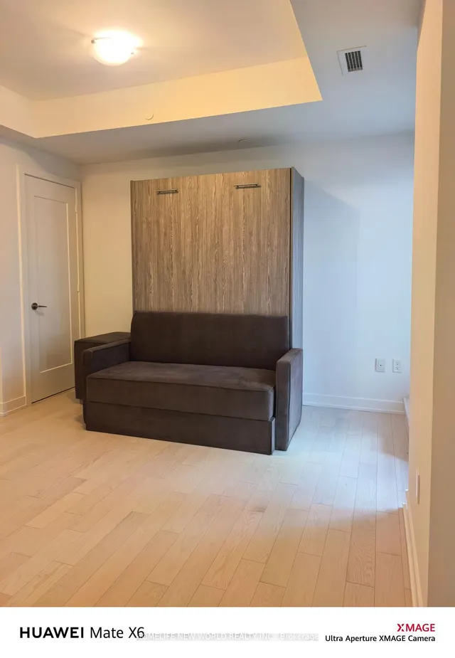 房产图片 4 - 多伦多市列治文街330号605单元