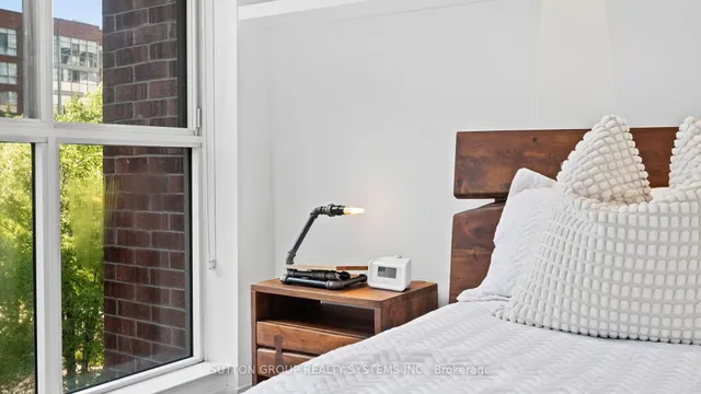 Additional image 27 of 22 Southport St Unit 433