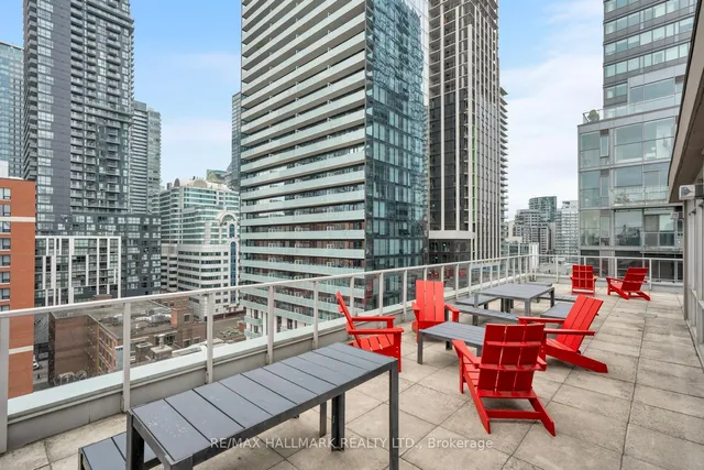 Additional image 23 of 36 Charlotte St Unit 605