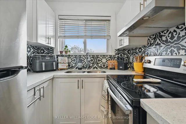 Additional image 10 of 2373 King St Unit 43