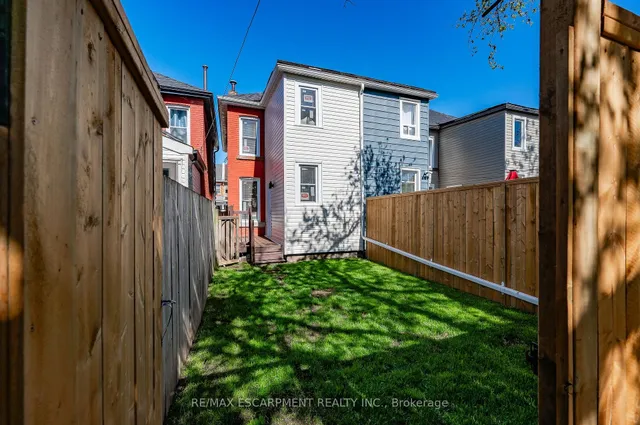 Additional image 27 of 102 Gibson Ave