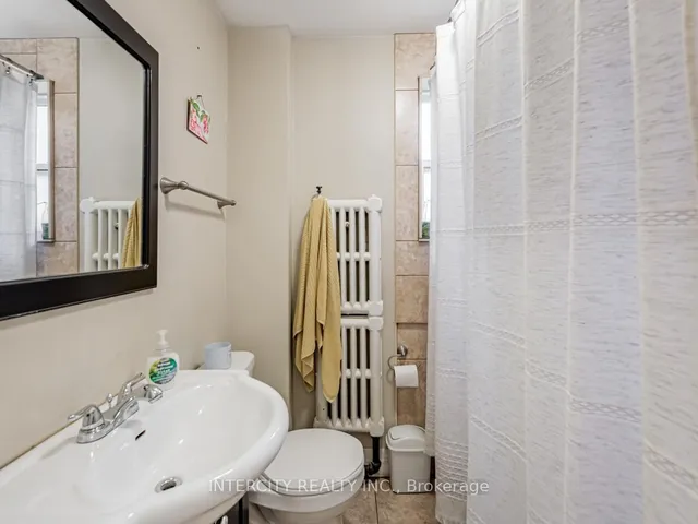 Additional image 10 of 111 Alberta Ave