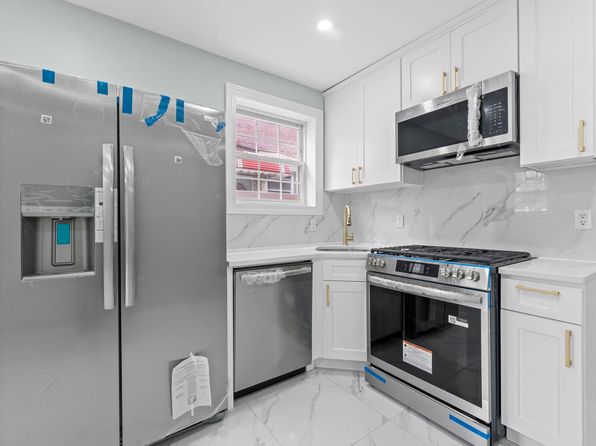 2819 Schurz Avenue, Bronx, NY 10465