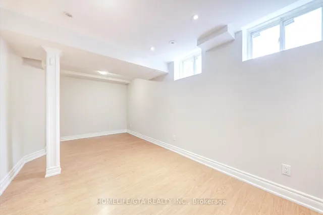 Additional image 36 of 62 Wyper Sq