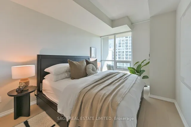 Additional image 18 of 215 Fort York Blvd Unit 702