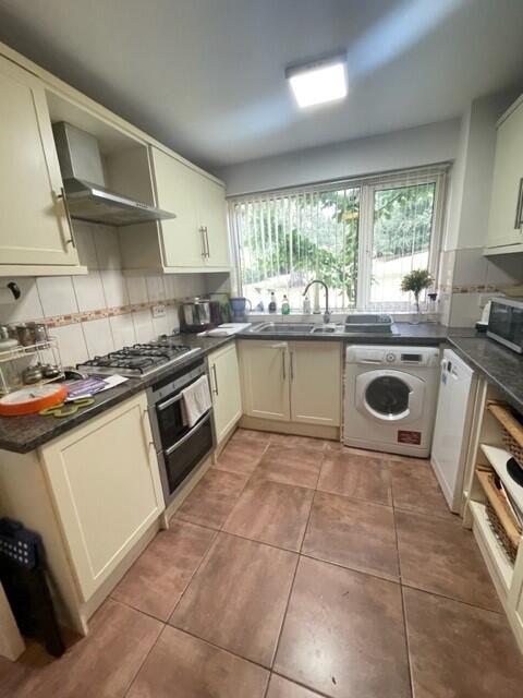 Chancellors Close, Birmingham, B15 photo 3