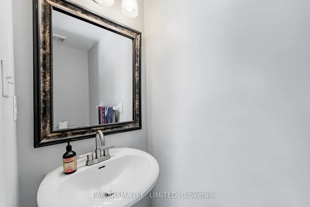 Additional image 18 of 31 Berries Dr